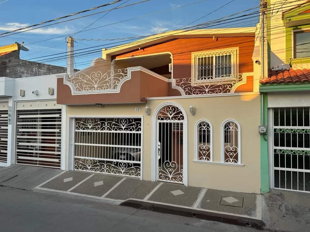 two-storey house in jacarandas mazatlan sinaloa