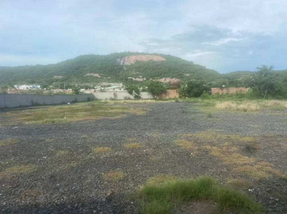 SE RENTA BODEGA Y TERRENO EN HACIENDA DE URÍAS MAZATLÁN