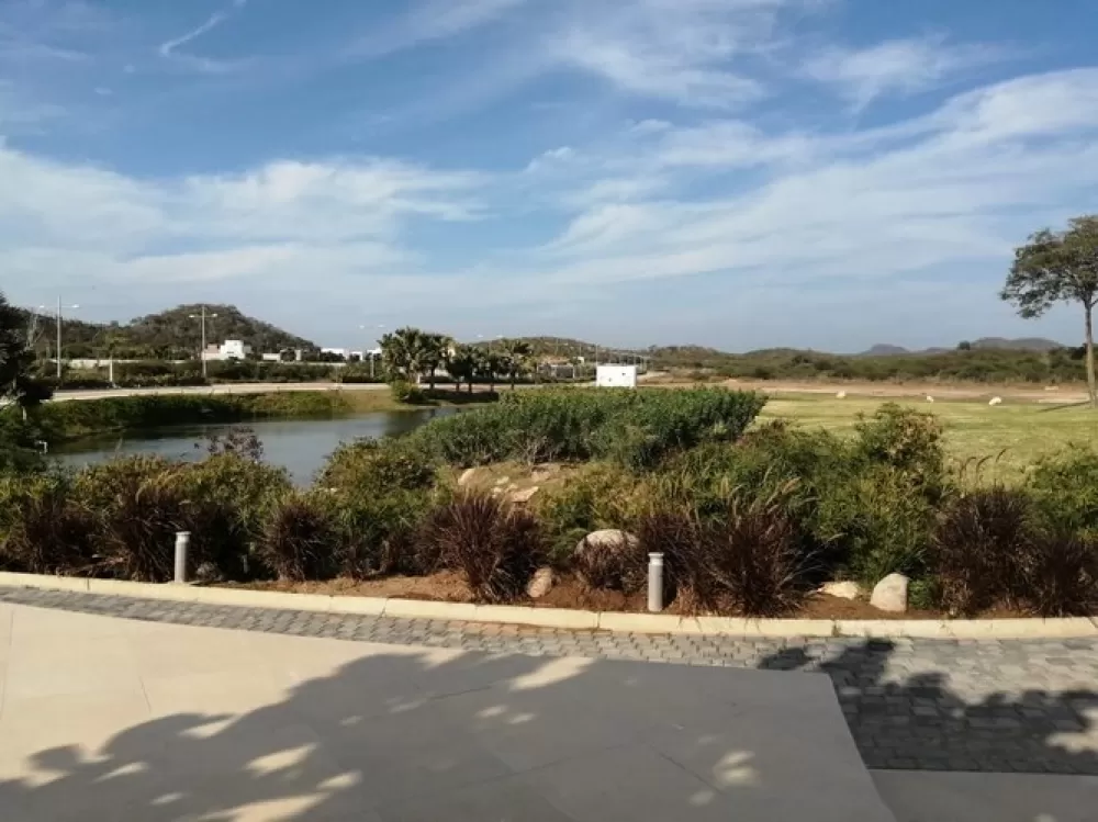sale of lots on sea paths
